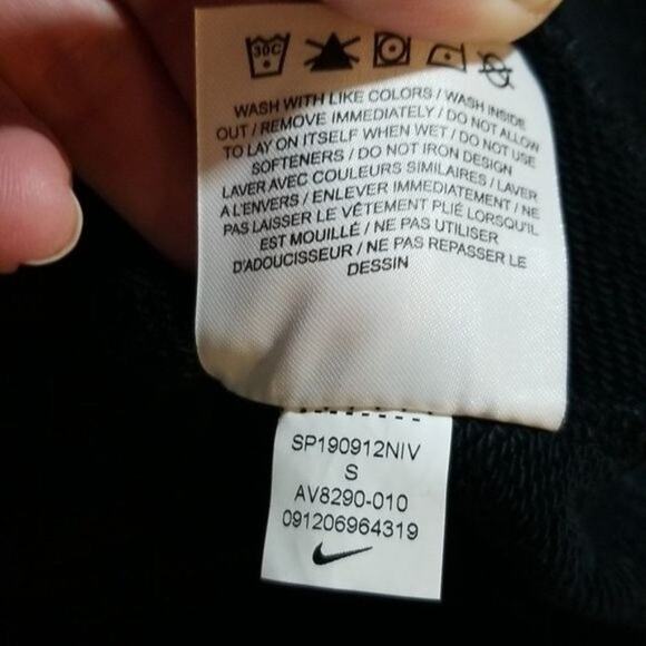 Nike Swoosh Black Hoodie Sweatshirt - Picture 9 of 9